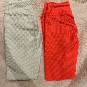 2 tiktok leggings/super stretchy and comfy